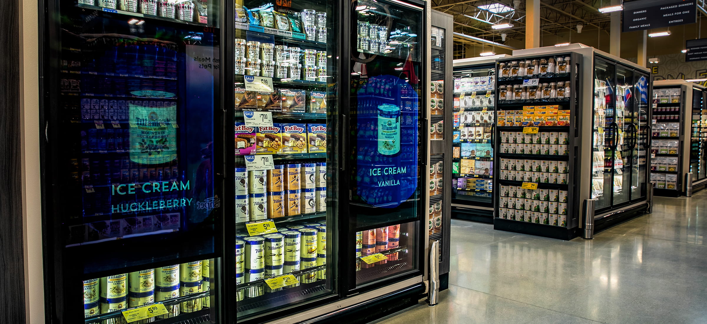 Hussmann display case and glass