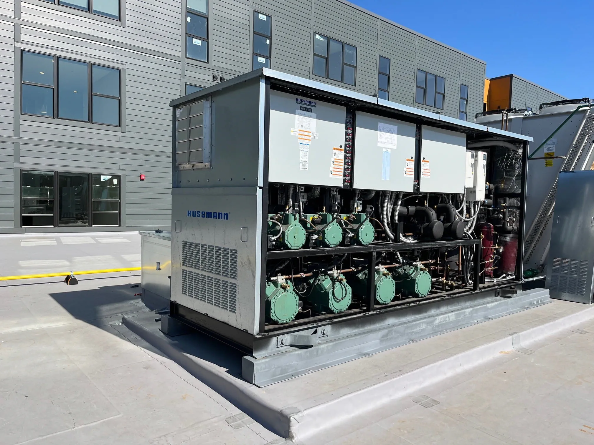 TCO2-Rack-w-compressors-and-control-panels-image